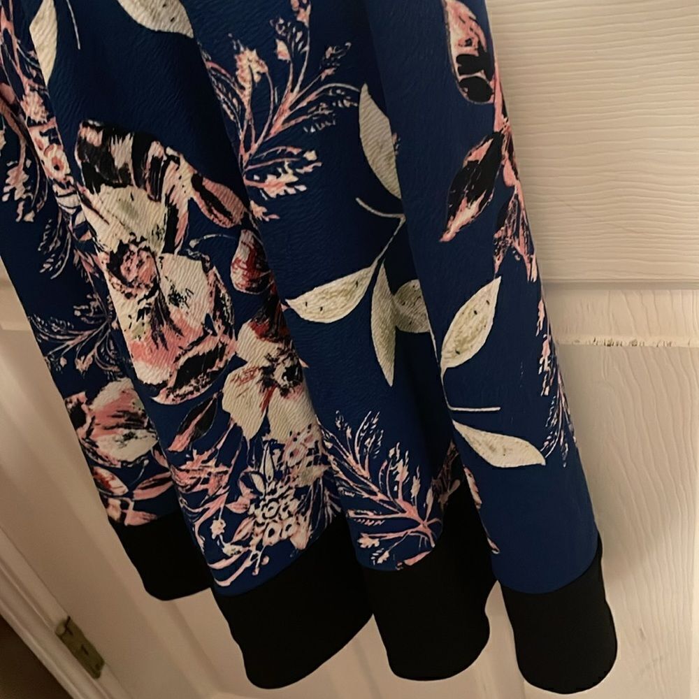 Floral Dress Size Medium NWOT - Picture 6 of 6